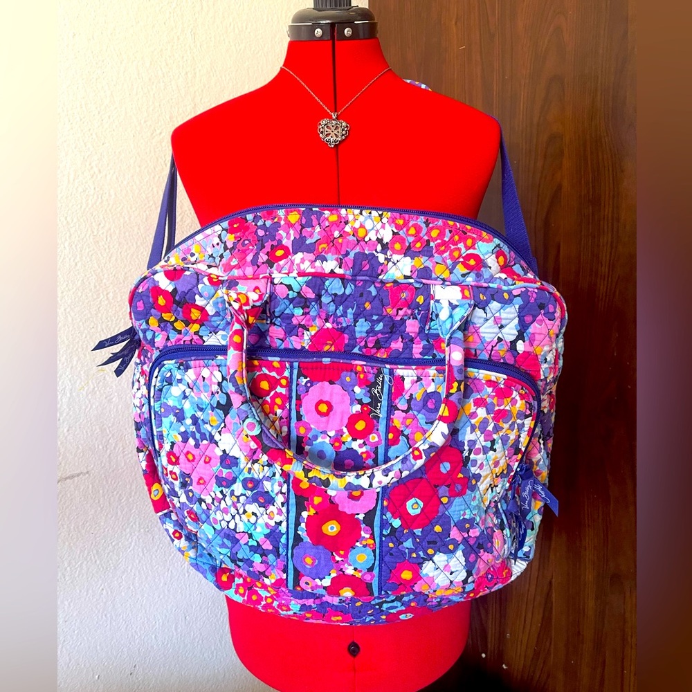 #3020 VERA BRADLEY TRAVEL Bag /laptop bag
Diaper bag